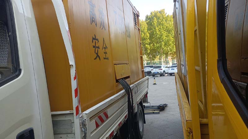 海勃湾如何判断柴油发电机组和UPS电源的切换时间是否符合要求？