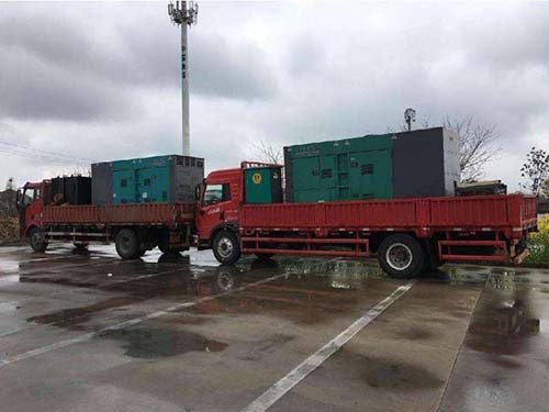 海勃湾涂抹密封胶后，需要等待多长时间才能安装水冷式机油散热器密封件？